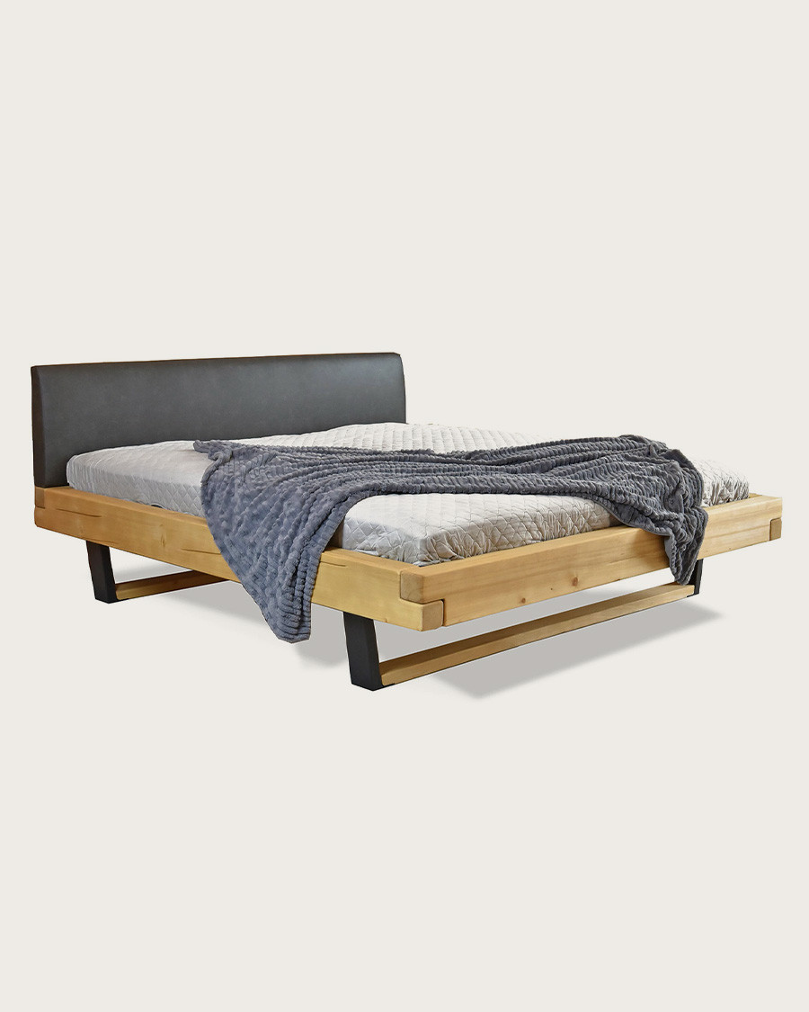 Bakara - Lit poutre en bois massif d'épicéa et métal noir