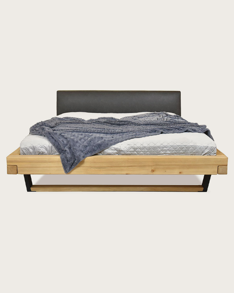 Bakara - Lit poutre en bois massif d'épicéa et métal noir