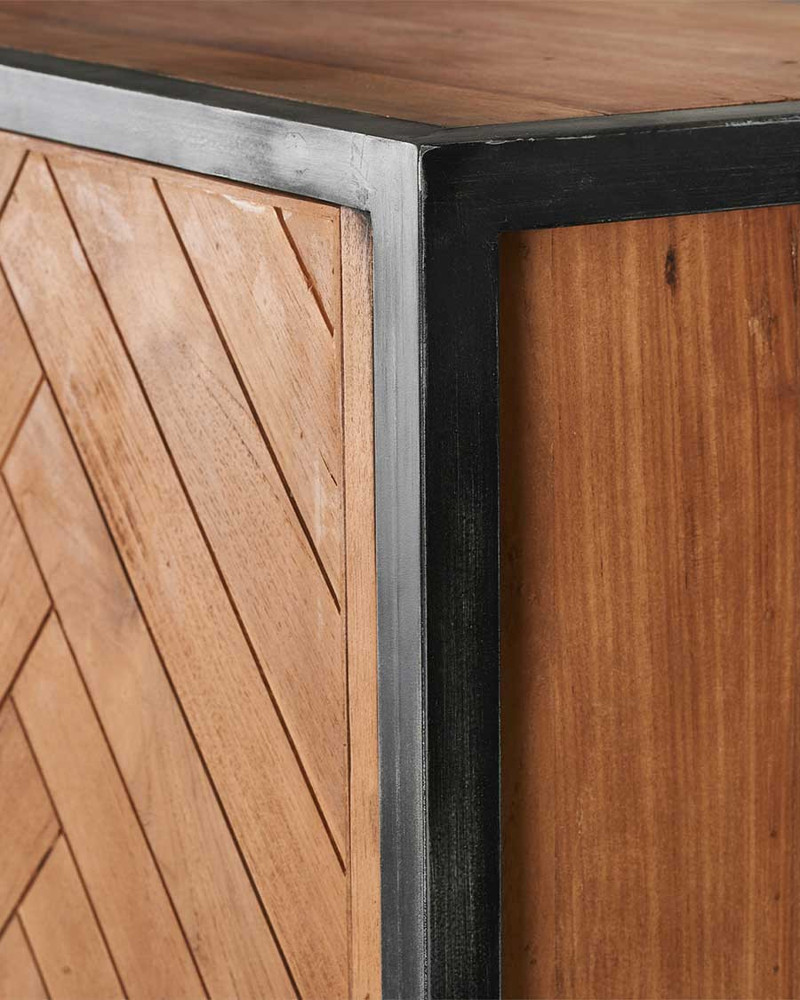 Kendari - Armoire industrielle en teck recyclé avec motif chevron et métal