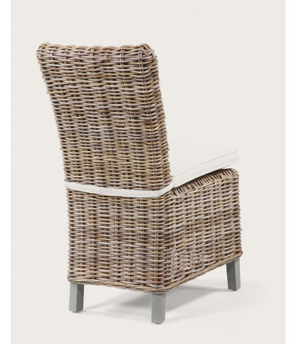 Neya - Chaise de jardin en rotin et coussin blanc