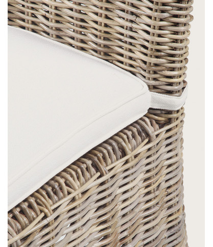 Neya - Chaise de jardin en rotin et coussin blanc