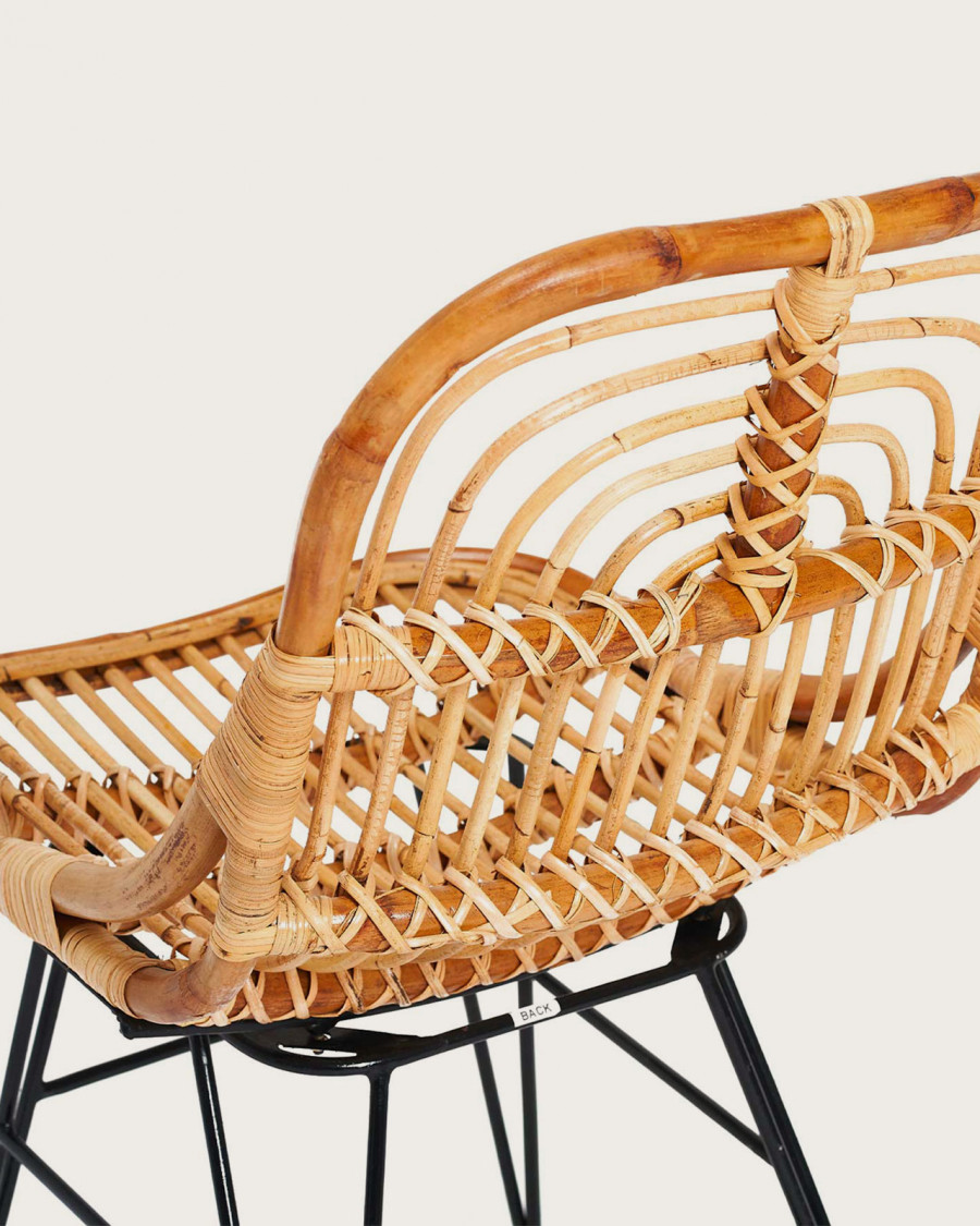 Villa- Lot de 4 chaises en rotin naturel et pied métal