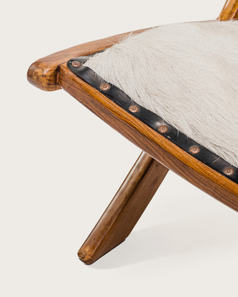 Leela - Fauteuil en teck massif et peau de chèvre