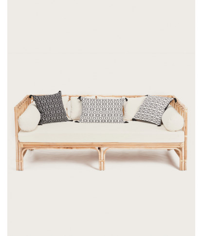 Cassandra - Canapé 4 places en rotin et coussins blancs