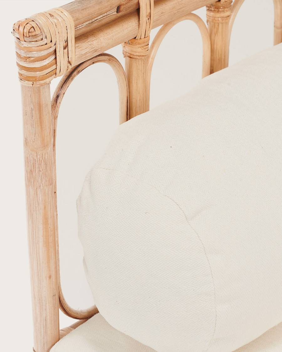 Cassandra - Canapé 4 places en rotin et coussins blancs