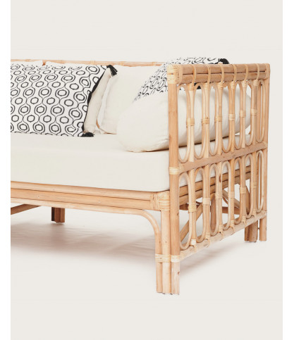 Cassandra - Canapé 4 places en rotin et coussins blancs