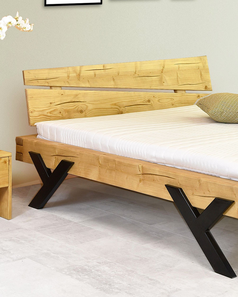 Budapest - Lit poutre en bois massif d'épicéa et pieds métal