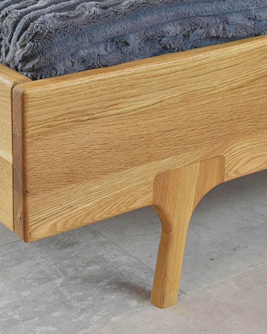 Millésime - Lit robuste en chêne massif