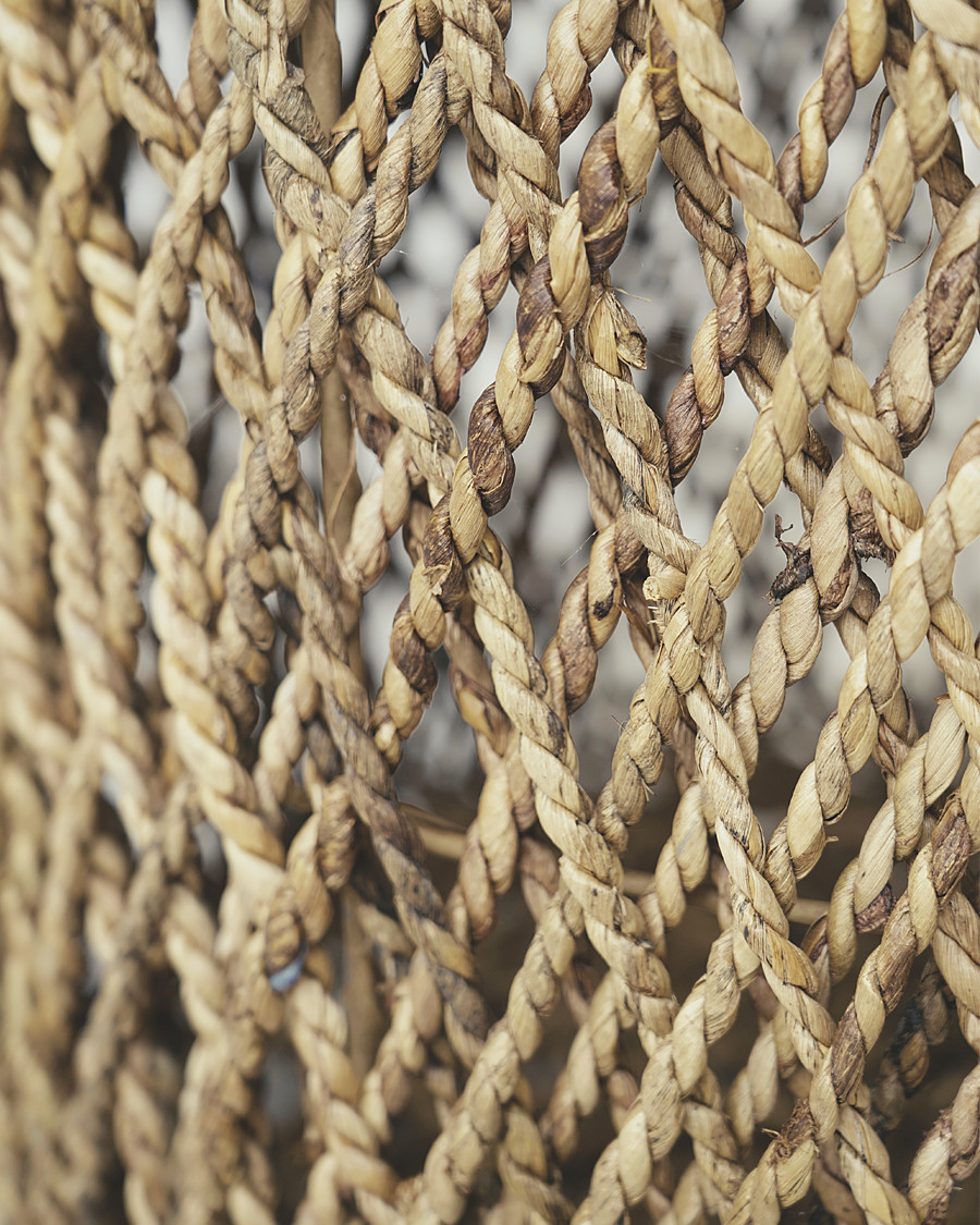 Yuda - Lot de trois tables en bois de teck massif et tissage banane avec rangements