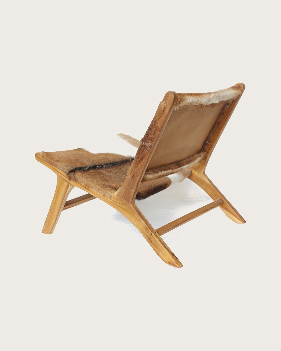 Alma -  Fauteuil en teck et peau de chèvre