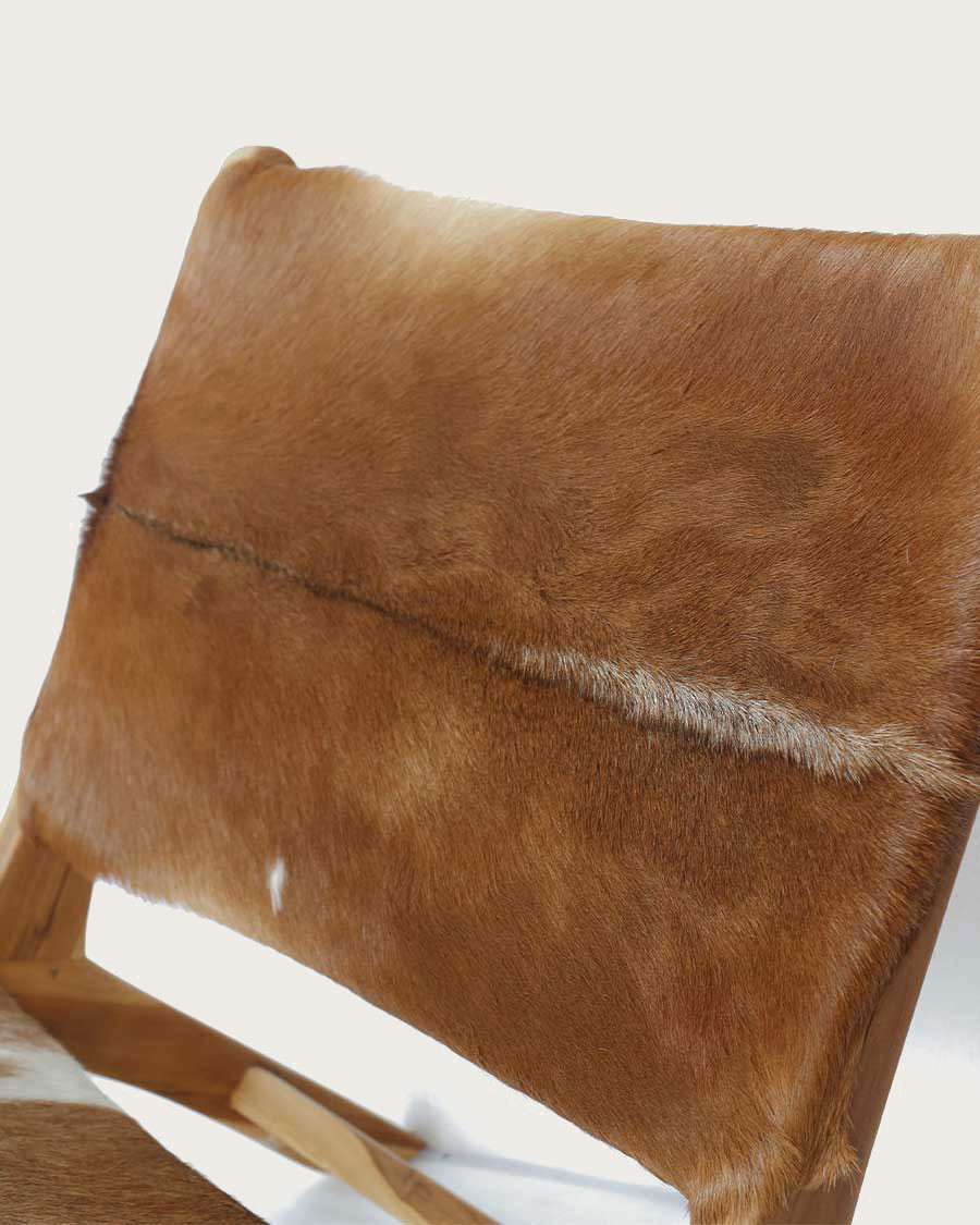 Alma -  Fauteuil en teck et peau de chèvre