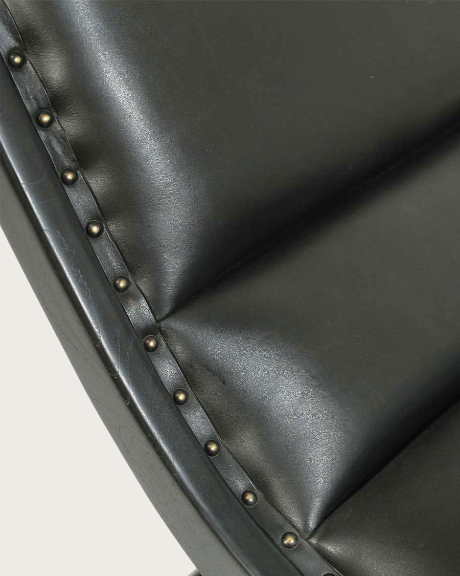 Safran - Fauteuil lounge en teck et cuir noir