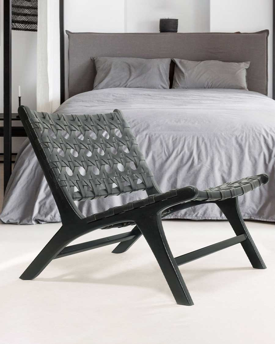 Zanzibar - Fauteuil lounge en teck et cuir noir