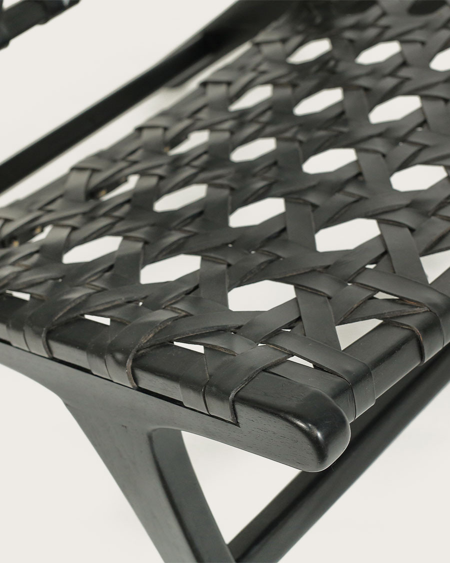 Zanzibar - Fauteuil lounge en teck et cuir noir