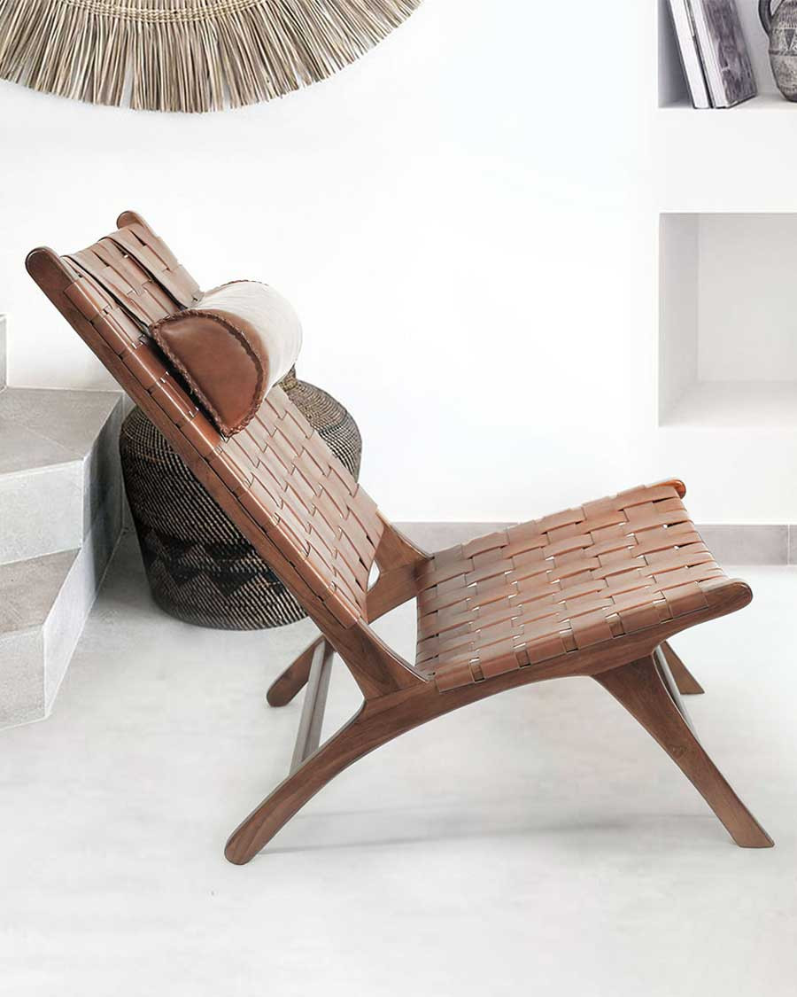 California - Fauteuil lounge dossier haut en teck et cuir marron