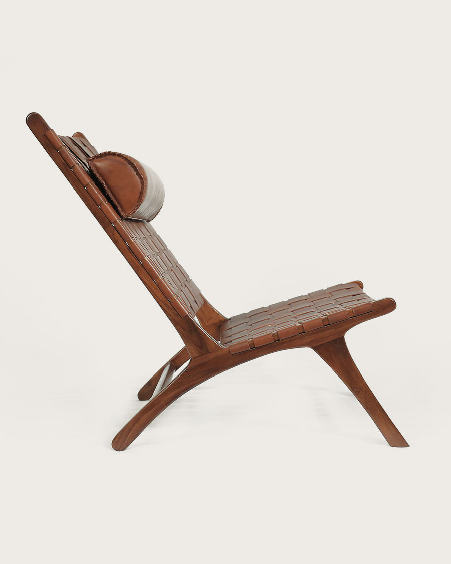 California - Fauteuil lounge dossier haut en teck et cuir marron